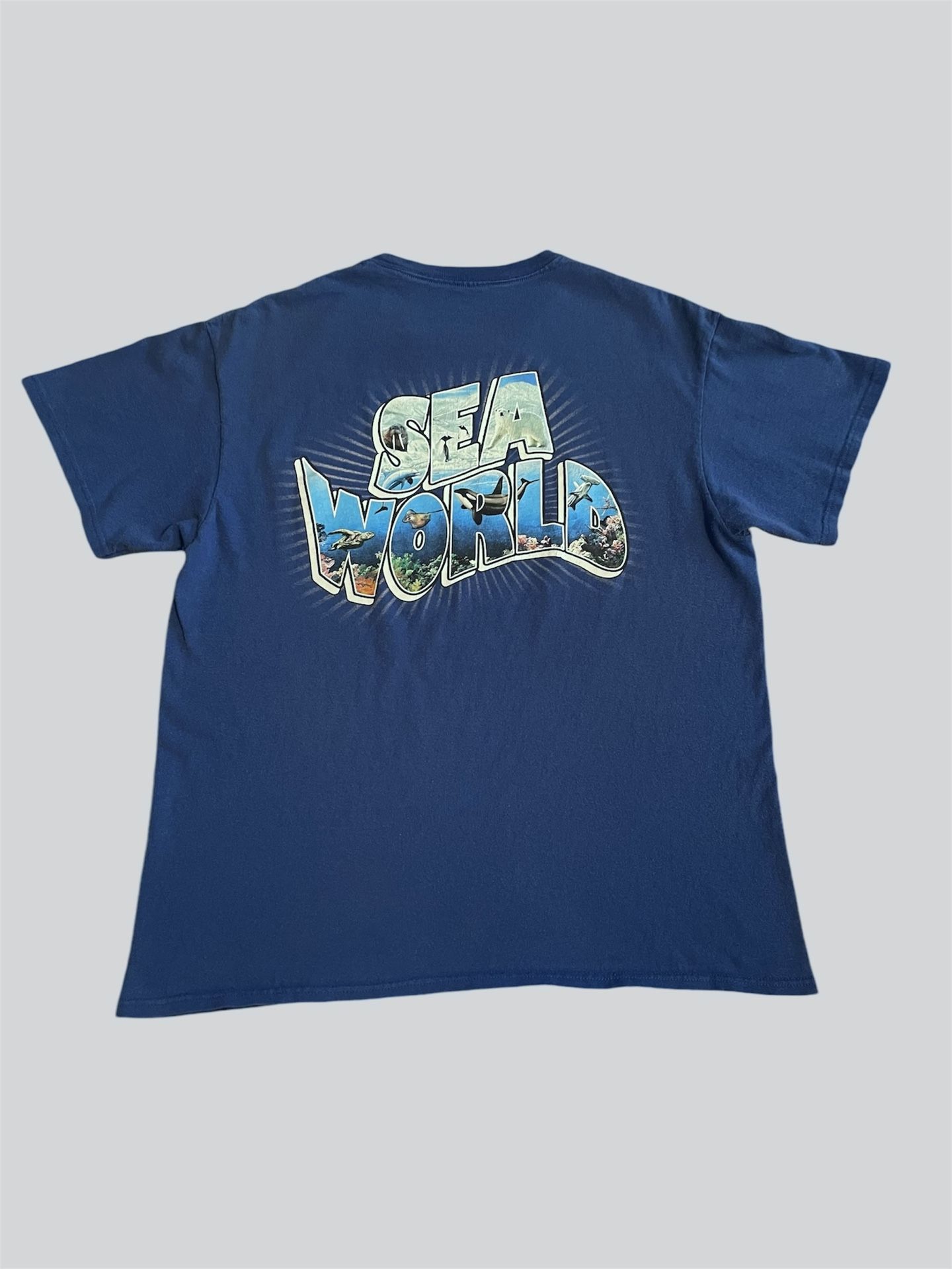 SEA WORLD vintage 2000’s graphic t shirt Orlando Florida amusement park Size Large