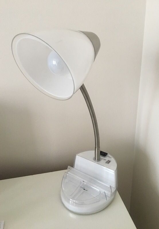 Desk lamp white