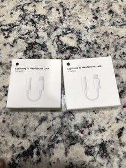 Apple Lightning to headphone jack