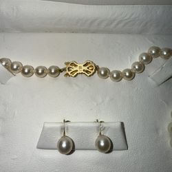 AUTHENTIC MIKIMOTO PEARLS 18” Necklace & Earrings