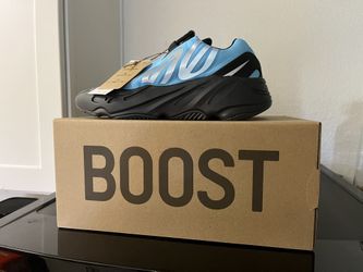 Yeezy 700 MNVN