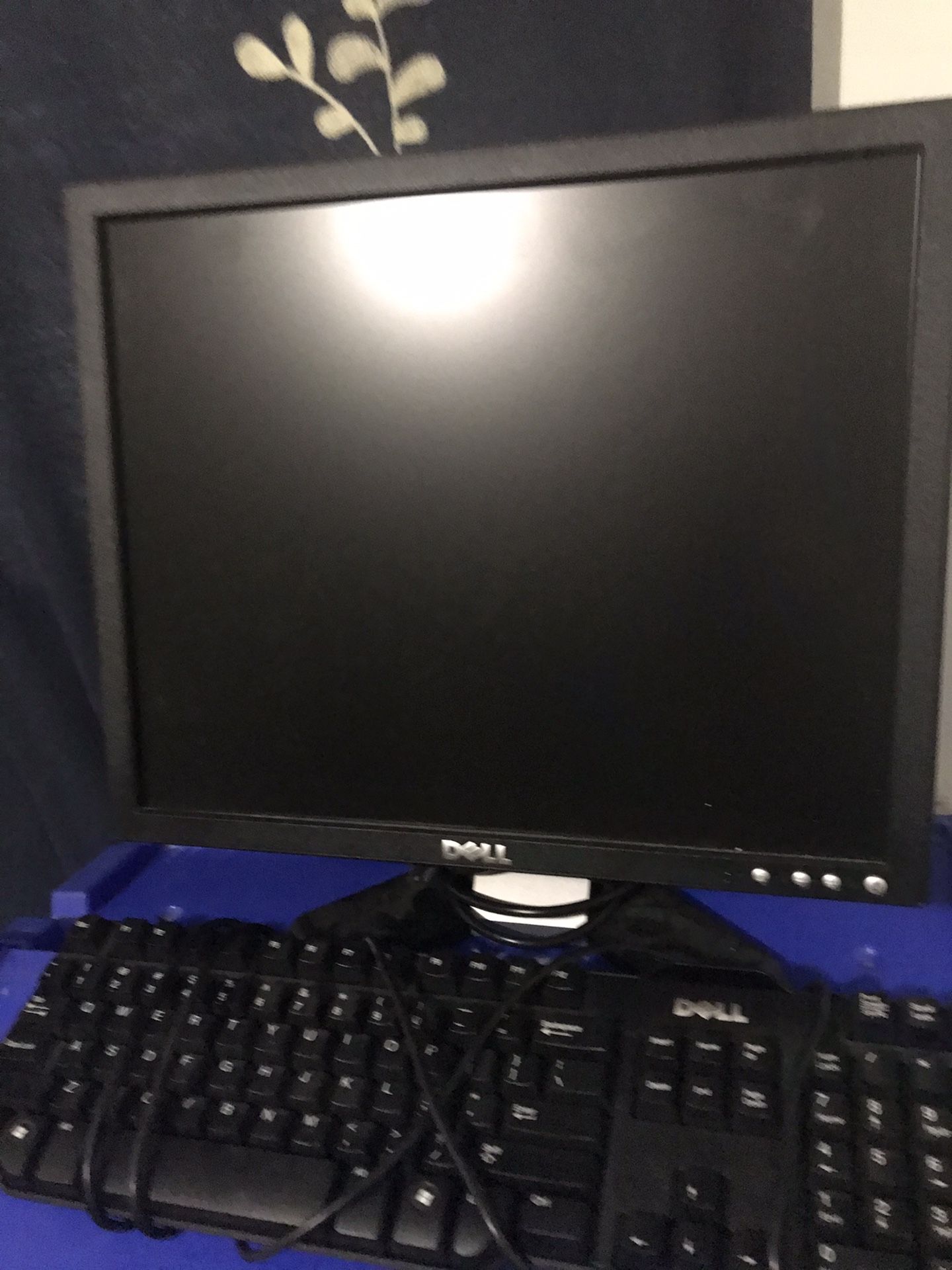 Monitor. & keyboard
