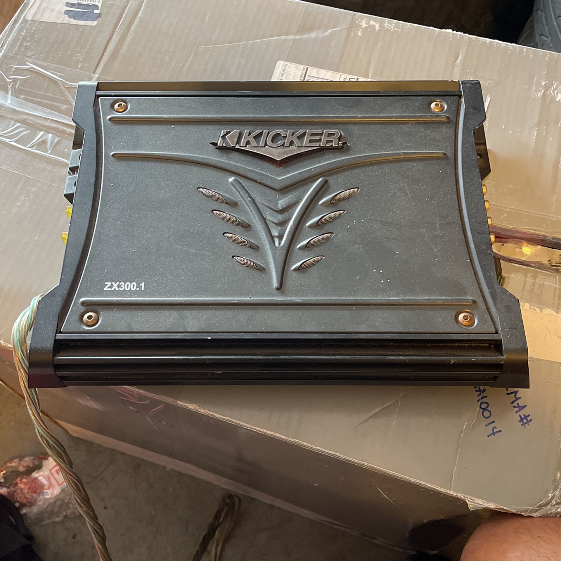 Kicker ZX300.1 Mono Subwoofer Amp