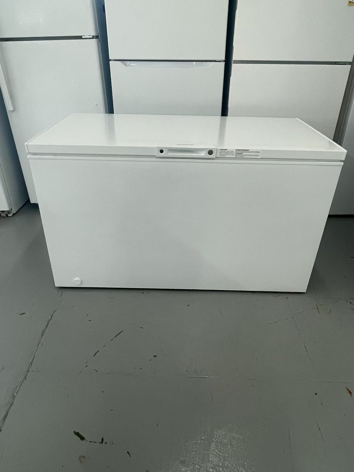 Frigidaire 15 cu. ft. Garage Ready Manual Defrost Chest Freezer in White with LED Light and Adjustable Temperature Control