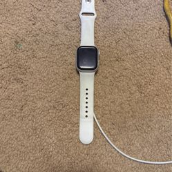 Apple Watch Series 8 