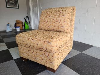 Guest Room Chair. Perfect Condition.
