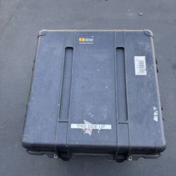 New Pelican 0370 Heavy Duty 24" Cube Hard Carry Case with Full New Foam no Wheel