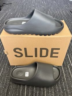 Size 10 yeezy slides ( brand new )