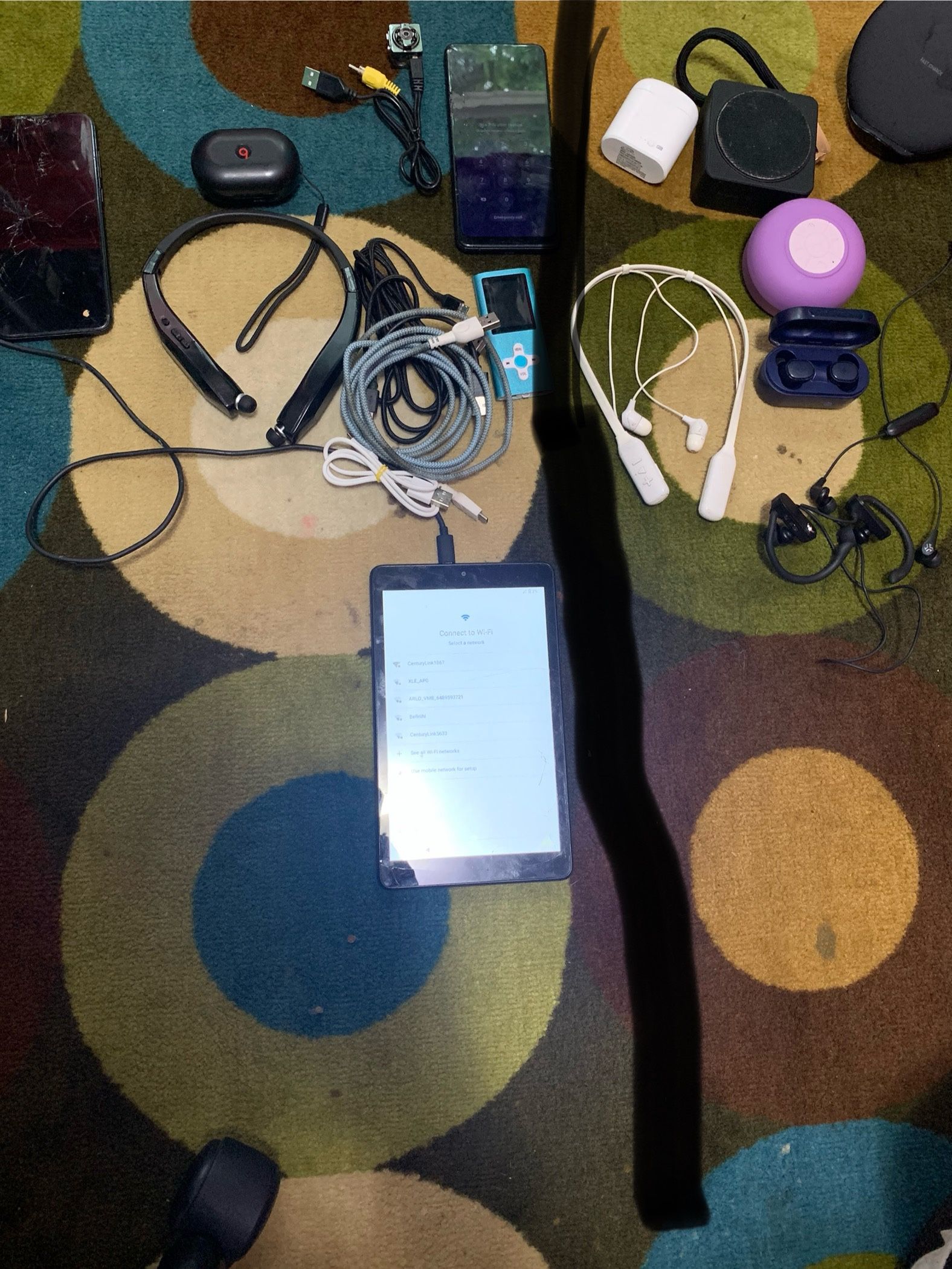 earbuds, wifi speakers, phones an more!!