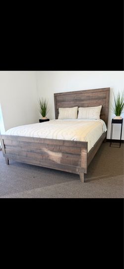 Rustic Walnut Queen Bed