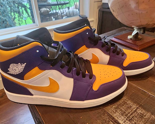 Jordan 1 Mid (Lakers)