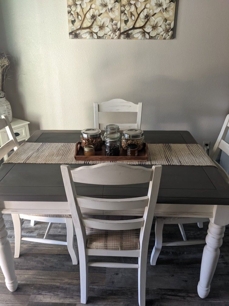 Form House Nice Table 4 Or 6 Chairs And Extension