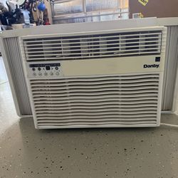 Danby 12,000 BTU Smart AC – WiFi Enabled – Ice Cold!
