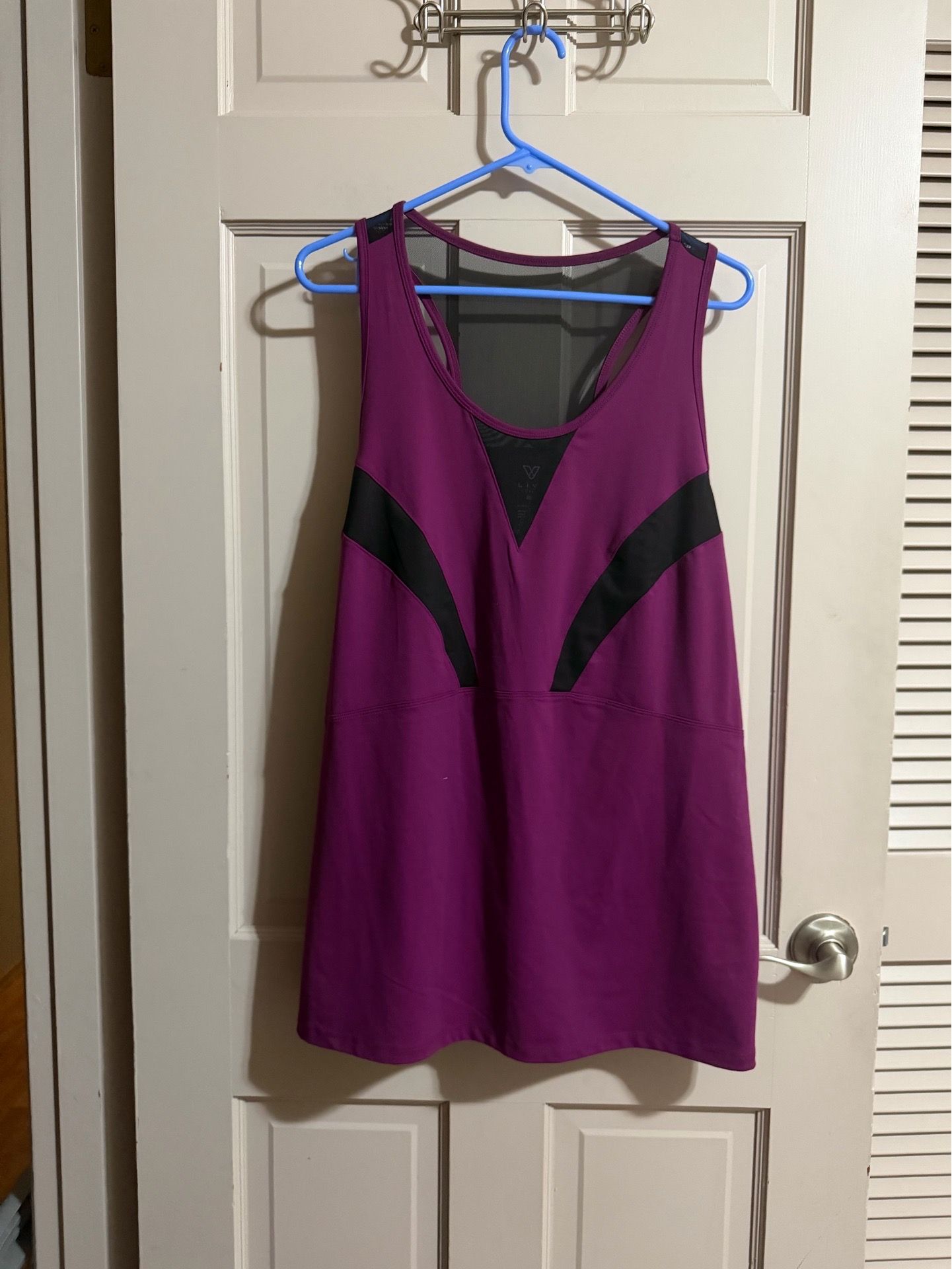 LIVI Active Women’s Size 22/24 Purple And Black Scoop Neck Athletic Tank Top