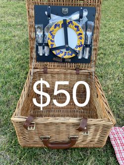 Arcot Italian Picnic Basket