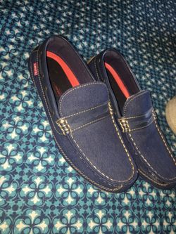 Navy blue Levi’s