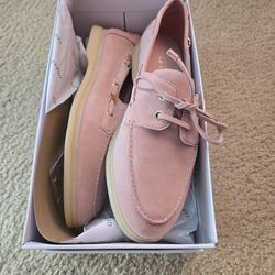 New Guess shoes women size 10