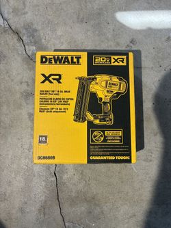 DEWALT 20V MAX XR Lithium-Ion Electric Cordless 18-Gauge Brad Nailer (Tool Only)