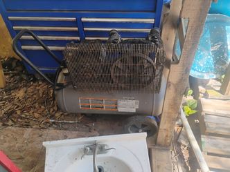 Air compressor
