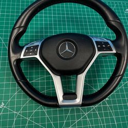 2012-15 Mercedes R172 SLK250 Driving Steering Wheel Black OEM