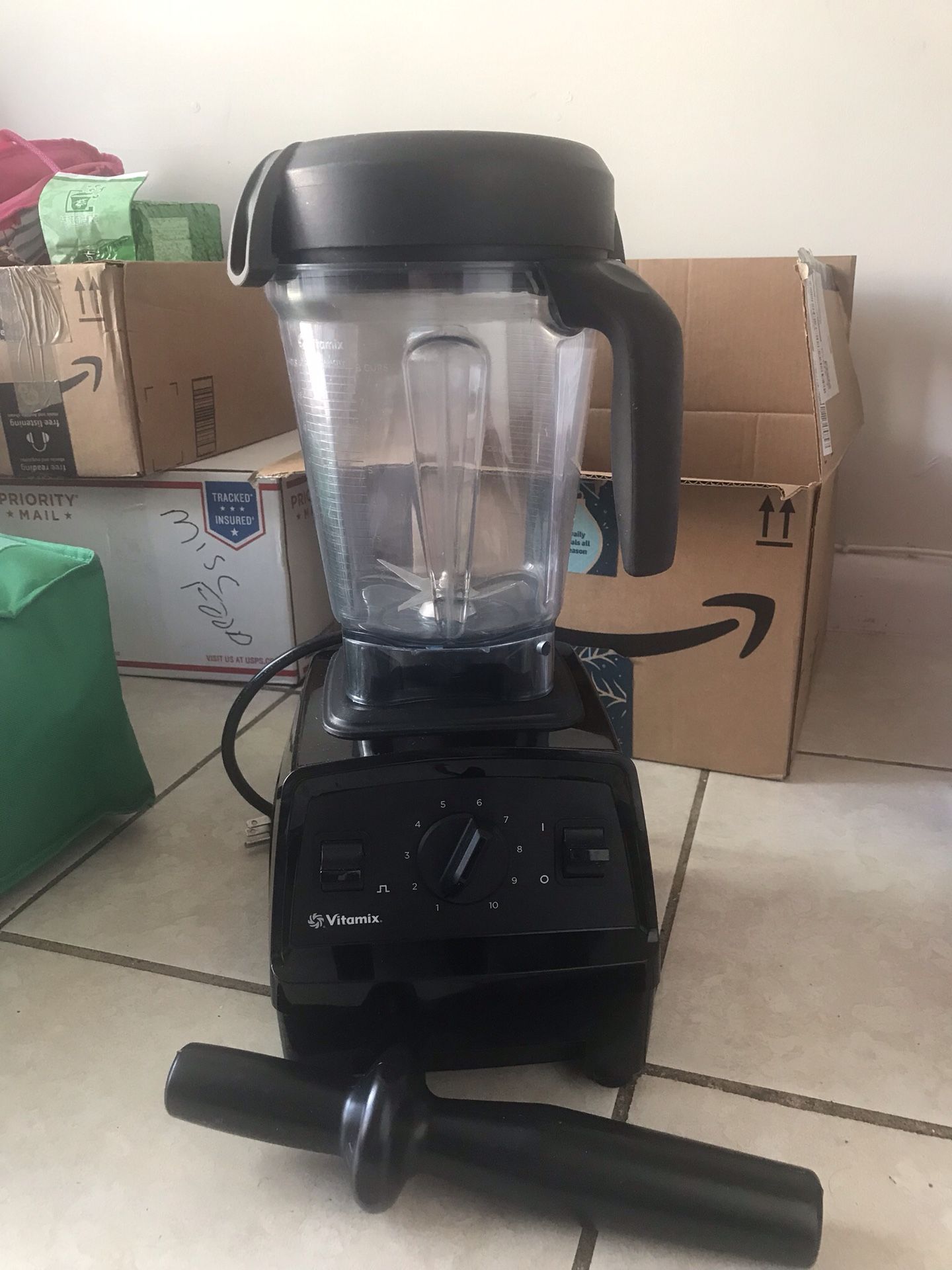 Vitamix Blender VM0197 E310 Explorian Series for Sale in Fort Lauderdale, FL OfferUp