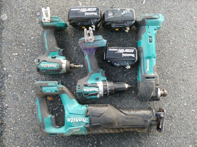 Makita Tool Set With Three Batteries