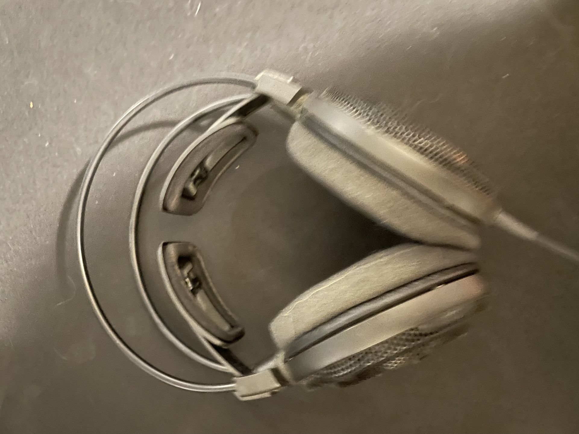 Audio Technica ATH-AD500X headphones