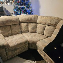 Older Couch With Pull Out Bed