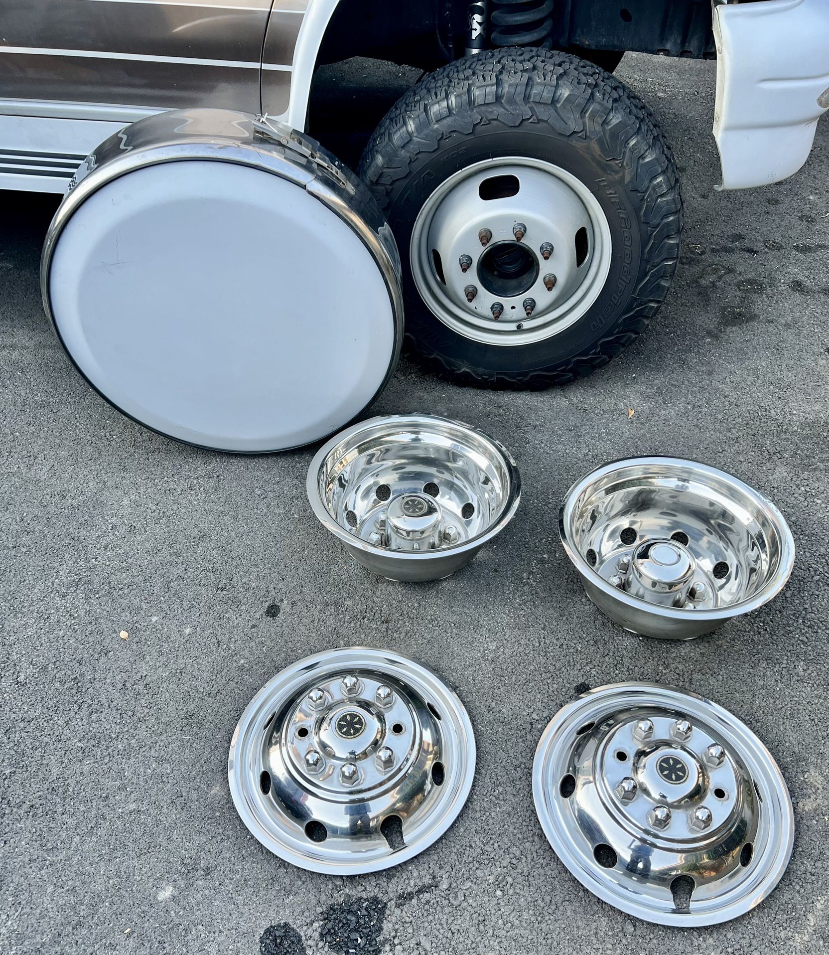 Dually Wheel Covers