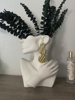 Muse Planter/vase With Eucalyptus 