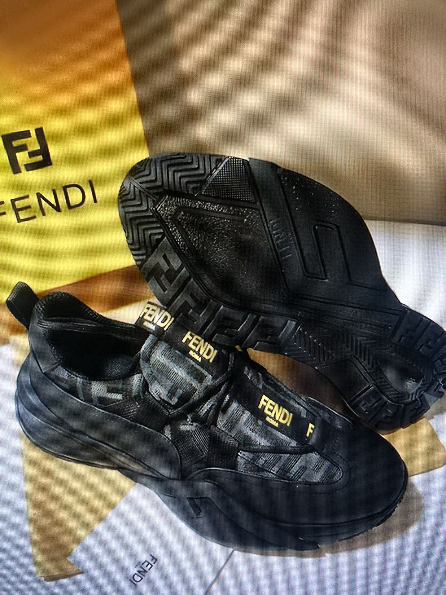 Fendi Sneakers
