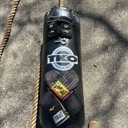 Heavy Bag, Gloves, Hanging Hook