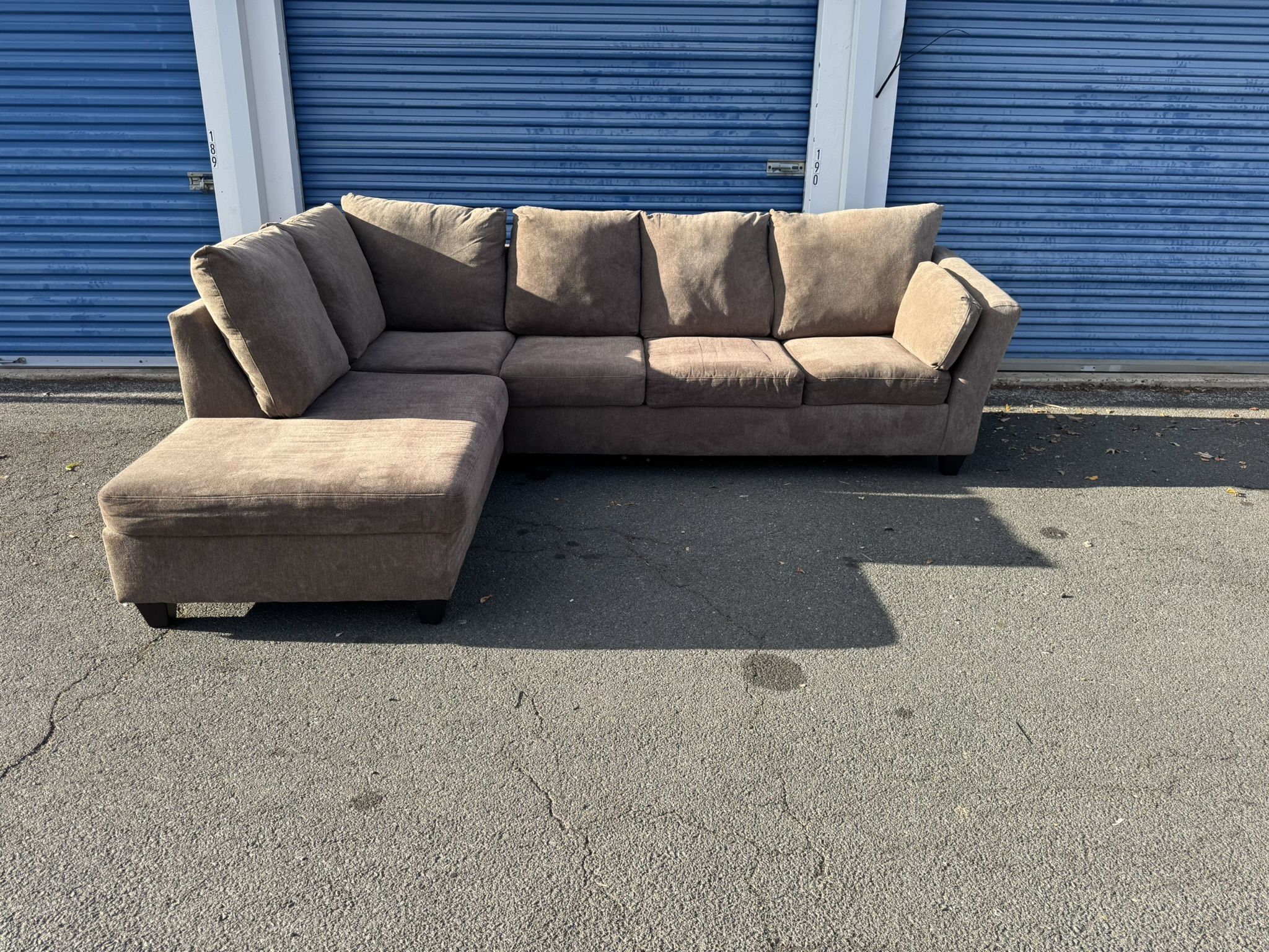 Beautiful brown sectional DELIVERY AVAILABLE!