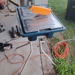 RYOBI TILE MACHINE$80