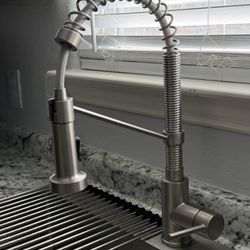 KRAUS Stainless Steel Single Pull-Down Faucet - Like New