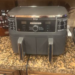 Ninja Airfryee Dual Basket 