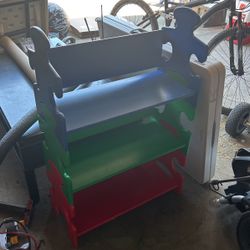 Children’s Book Shelf 