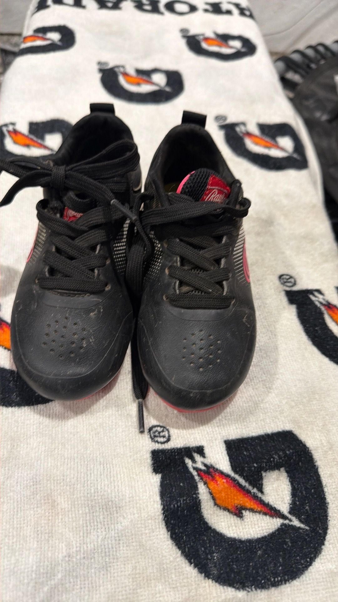 Girls softball cleats