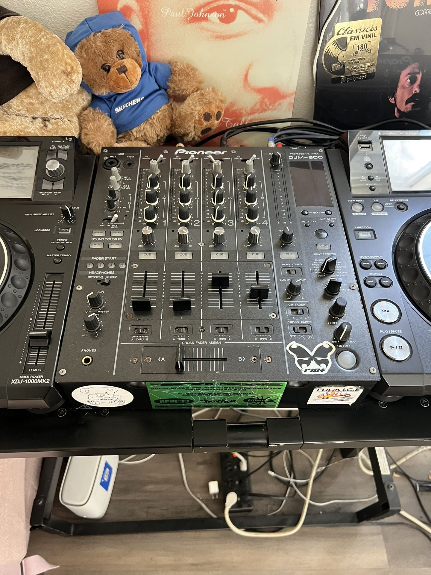 DJM - 800