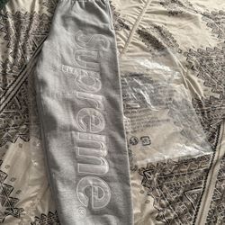 2025 Supreme Sweatpants Size Large 