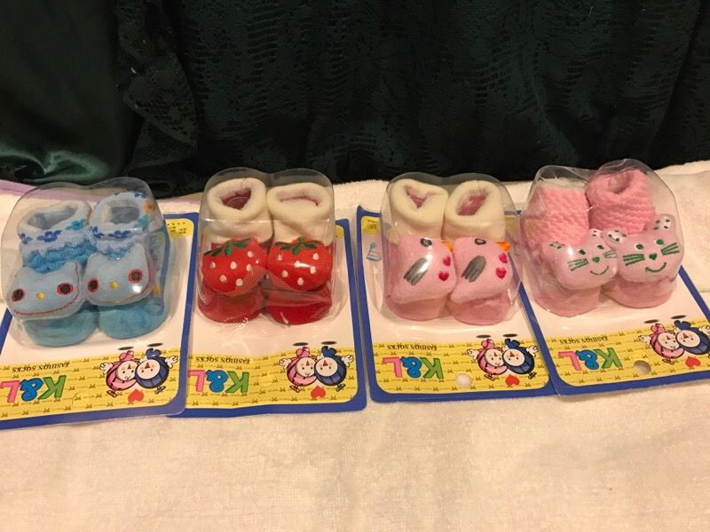 Adorable baby socks 0-9 months