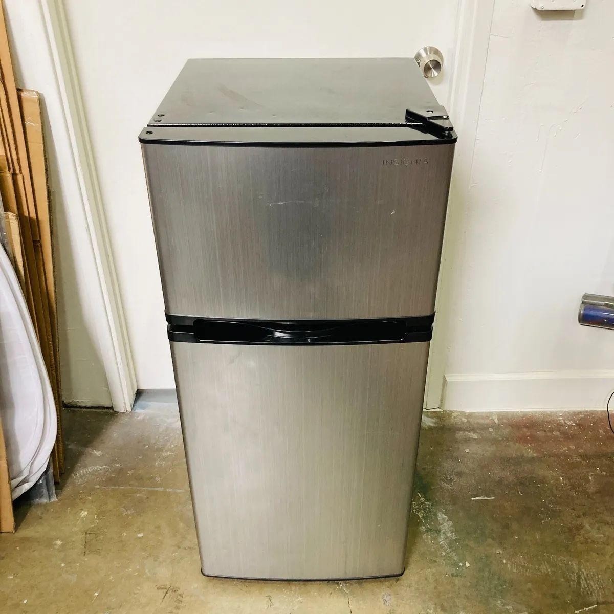 Insignia Mini Fridge/Freezer Combo