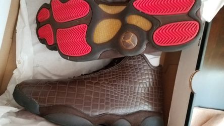 AUTHENTIC JORDAN USED ,CONDITION 9 OUT OF 10. SIZE 9.5