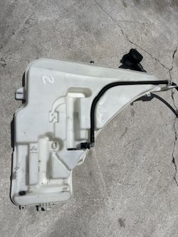Windshield Wiper Fluid Reservoir Tank BMW OEM F36 F32 F30 F22 335i 328i 435i 428