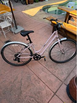 7 speed bike with shimano components, size small, with 700  tires paid $600 in 2023