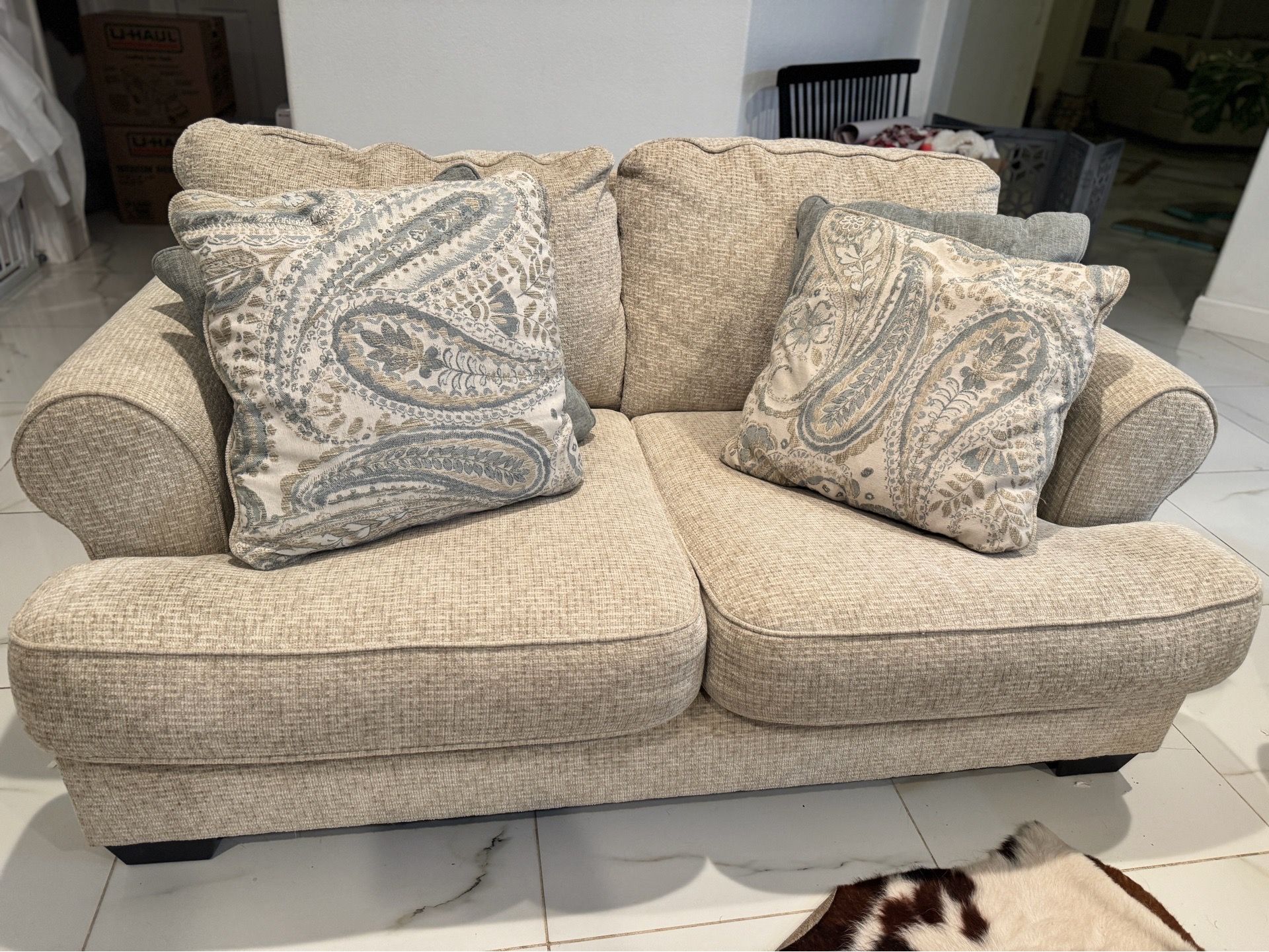 Beige Loveseat – Great Condition