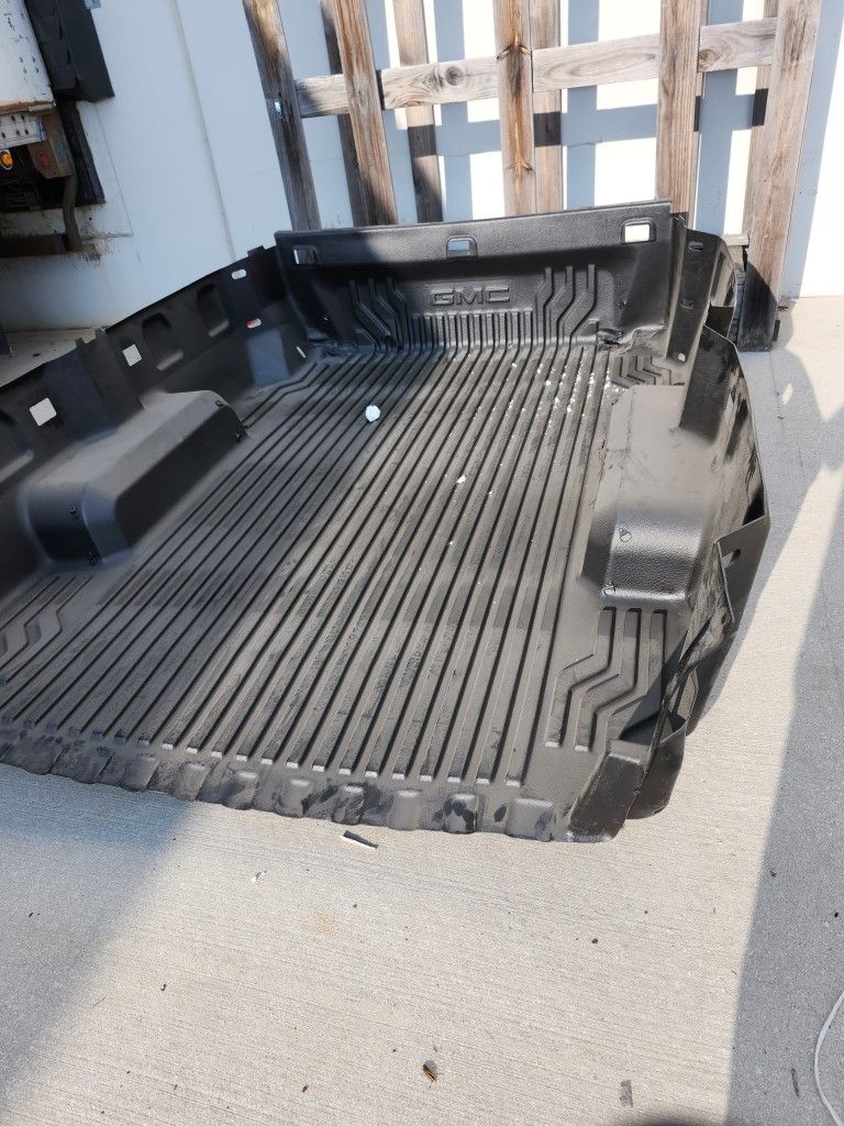 Genuine Eom Gmc Logo 8ft. BEd Liner  Gmc Sierra /Silverado 2500hd,3500hd