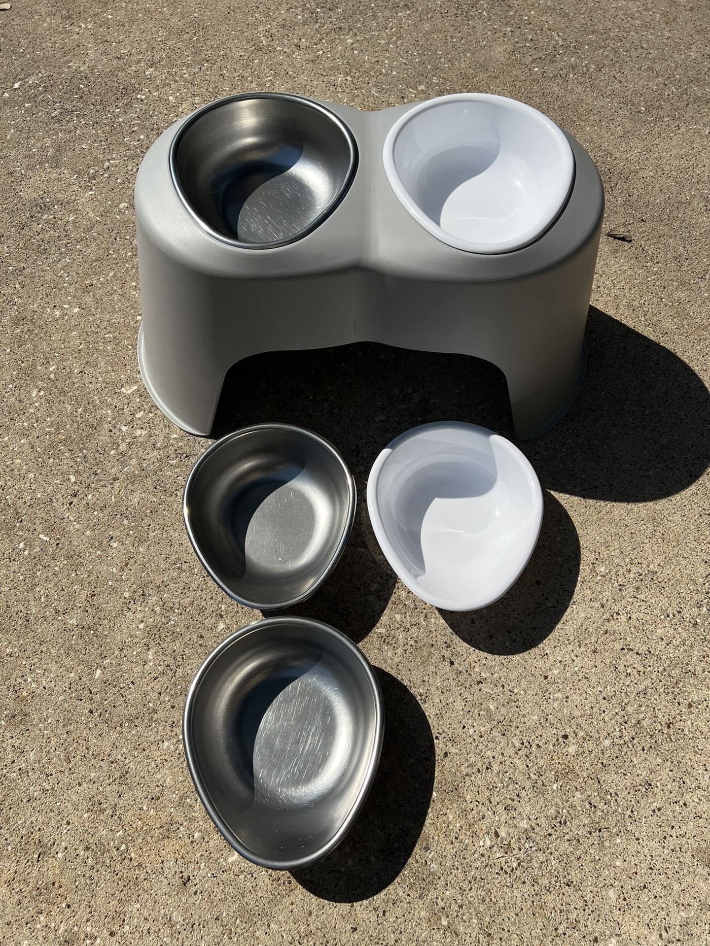 WEATHERTECH DOUBLE 12in ELEVATED DOG/PET FEEDER w/EXTRAS