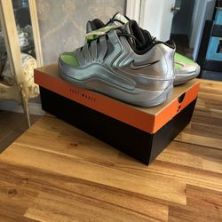Brand New KD 18 EYBL Size 13.5