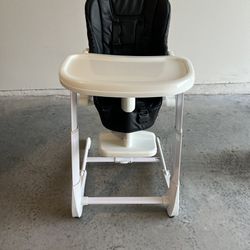Joovy Foodoo High Chair, Newborn-Ready Reclinable Seat, Adjustable Footrest, 8 Height Positions, Black
